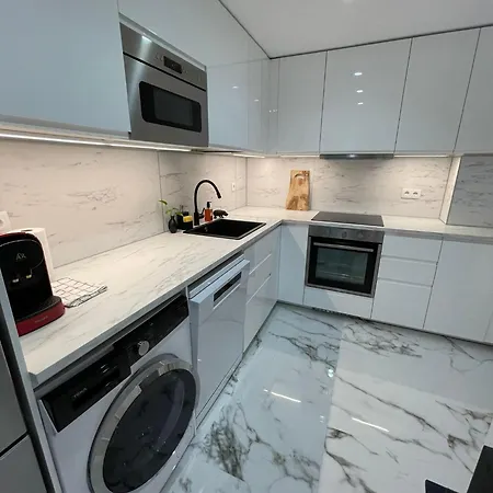 Apartamento De 2 Habitaciones Con Plaza De Garaje Marbella Exterior photo