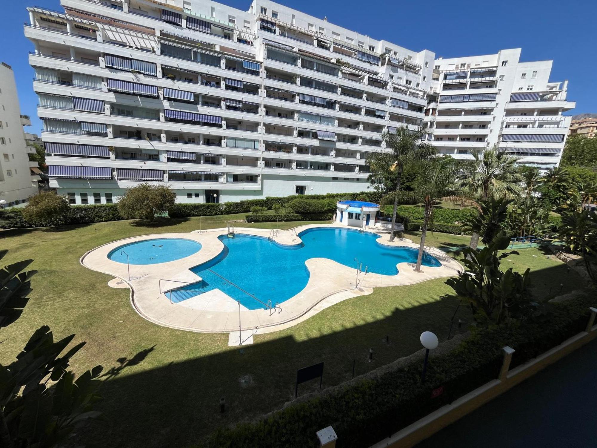 Apartamento De 2 Con Plaza De Garaje Marbellac